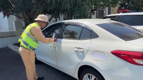 Xử phạt xe ôtô hết đăng kiểm vẫn chạy trên cao tốc