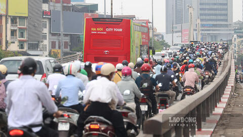 Hà Nội: Giao thông ngày đầu sau nghỉ lễ Giỗ Tổ, nhiều điểm ùn tắc cục bộ