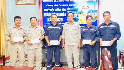 Công ty Cổ phần Thủy điện Đăkrơsa trao quà tri ân người lao động