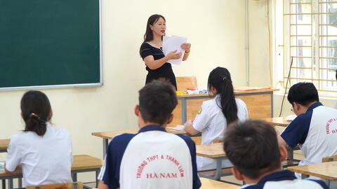 Ngày thi tốt nghiệp THPT cuối cùng: Thí sinh làm 2 bài thi tự chọn với 48 mã đề