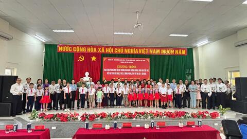 VNPT đồng hành trao tặng Phòng học số, lan tỏa chuyển đổi số giáo dục đến Côn Đảo
