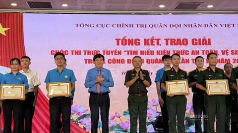 Trao giải Cuộc thi Tìm hiểu kiến thức an toàn, vệ sinh lao động trong Công đoàn Quân đội