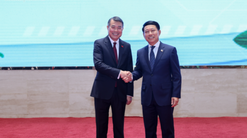 Hai Thủ tướng dự Hội nghị xúc tiến đầu tư Việt Nam - Lào: 'Gắn kết chiến lược' trong lĩnh vực kinh tế