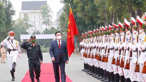 Tiếp tục xây dựng Hà Nội thành khu vực phòng thủ vững chắc