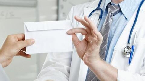 Sở Y tế Thái Bình cấm nhân viên hách dịch, gợi ý người dân đưa tiền