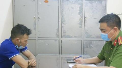 Bắt tạm giam đối tượng gây ra nhiều vụ cướp giật điện thoại