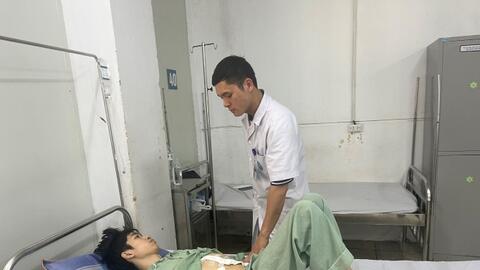 Nam thiếu niên sốc mất máu do vỡ khối u gan