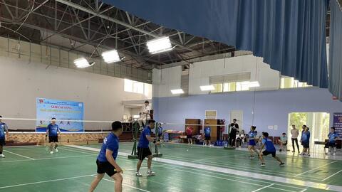 Sôi nổi Giải Cầu lông Thanh niên công nhân và Doanh nhân trẻ