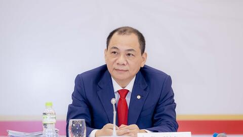 Chủ tịch Phạm Nhật Vượng: Vingroup không buông bỏ VinFast