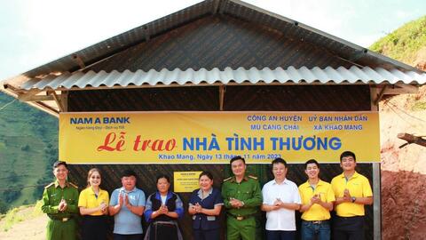 Nam A Bank chung tay cùng đồng bào vùng lũ