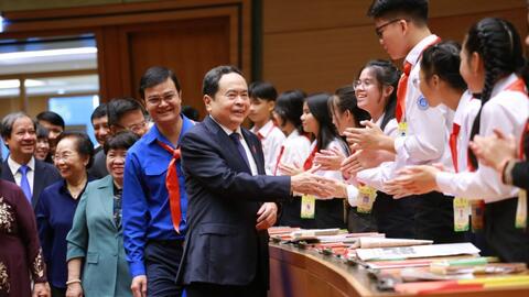 Lắng nghe, chia sẻ hơn để trẻ em thực sự hạnh phúc, an vui