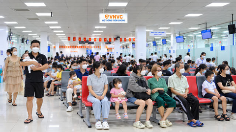 Gần 25.000 trẻ em Việt Nam đầu tiên đã tiêm vắc xin phòng tay chân miệng an toàn tại Hệ thống Tiêm chủng VNVC