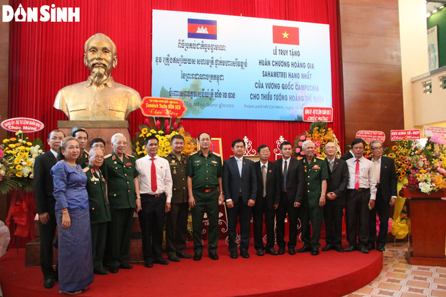 Nguyên Thứ Trưởng thường trực đầu tiên Bộ Lao động - Thương binh và Xã hội nhận 'Huân chương Hoàng gia Sahametrei hạng Nhất' - Ảnh 8. Nguyên Thứ Trưởng thường trực đầu tiên Bộ Lao động - Thương binh và Xã hội nhận 'Huân chương Hoàng gia Sahametrei hạng Nhất' - Ảnh 8.