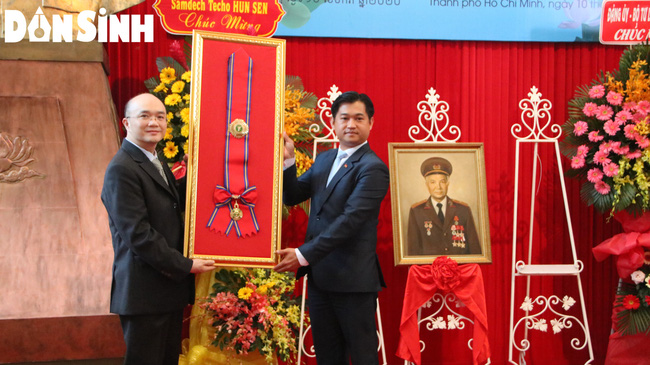 Nguyên Thứ Trưởng thường trực đầu tiên Bộ Lao động - Thương binh và Xã hội nhận 'Huân chương Hoàng gia Sahametrei hạng Nhất' - Ảnh 5. Nguyên Thứ Trưởng thường trực đầu tiên Bộ Lao động - Thương binh và Xã hội nhận 'Huân chương Hoàng gia Sahametrei hạng Nhất' - Ảnh 5.