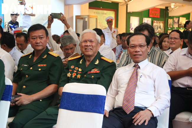 Nguyên Thứ Trưởng thường trực đầu tiên Bộ Lao động - Thương binh và Xã hội nhận 'Huân chương Hoàng gia Sahametrei hạng Nhất' - Ảnh 3. Nguyên Thứ Trưởng thường trực đầu tiên Bộ Lao động - Thương binh và Xã hội nhận 'Huân chương Hoàng gia Sahametrei hạng Nhất' - Ảnh 3.