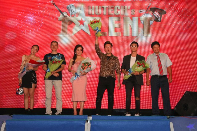Quán quân HUTECH’s Talent 2020 xuất sắc kể chuyện trầm cảm bằng vũ đạo - Ảnh 2. Quán quân HUTECH’s Talent 2020 xuất sắc kể chuyện trầm cảm bằng vũ đạo - Ảnh 2.