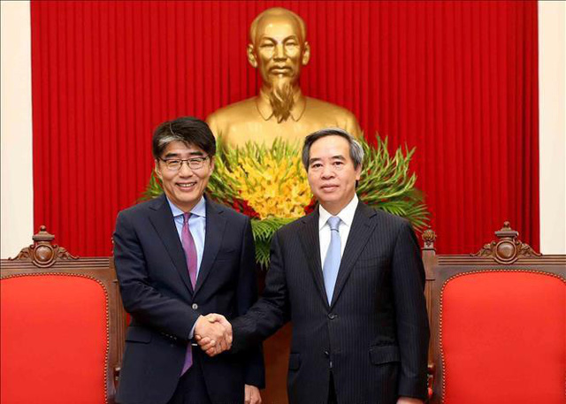 Trưởng ban Kinh tế Trung ương, tiếp Trưởng đại diện IMF, và Giám đốc Văn phòng đại diện quốc gia ILO tại Việt Nam - Ảnh 1. Trưởng ban Kinh tế Trung ương, tiếp Trưởng đại diện IMF, và Giám đốc Văn phòng đại diện quốc gia ILO tại Việt Nam - Ảnh 1.