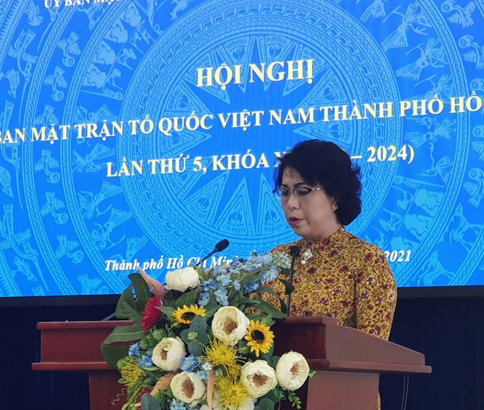 TP HCM tiếp nhận gần 500 tỉ đồng ủng hộ đồng bào bị thiên tai, phòng- chống Covid-19 - Ảnh 2. TP HCM tiếp nhận gần 500 tỉ đồng ủng hộ đồng bào bị thiên tai, phòng- chống Covid-19 - Ảnh 2.