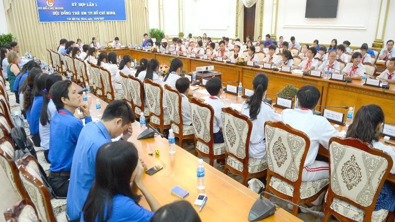Lắng nghe trẻ em phản biện người lớn