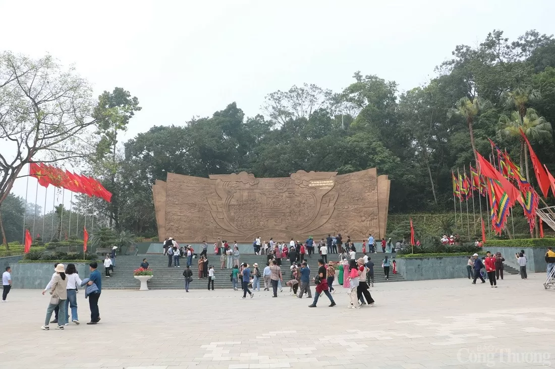 Đền Hùng thay đổi thế nào trước ngày Giỗ tổ Hùng Vương? Cảnh quan Đền Hùng trước ngày Giỗ Tổ Hùng Vương