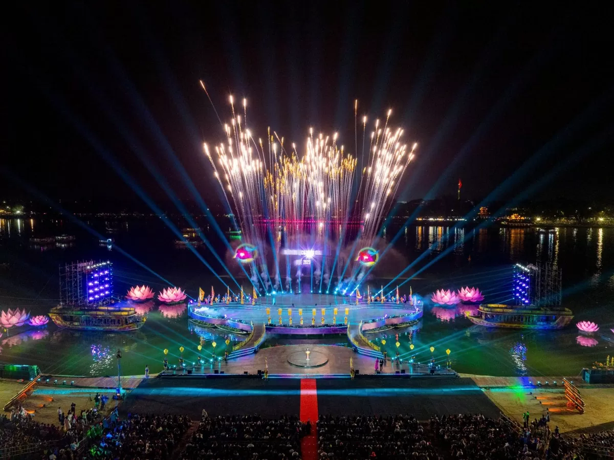 Xây dựng thành phố Huế trở thành xứ sở hạnh phúc Xây dựng thành phố Huế trở thành xứ sở hạnh phúc