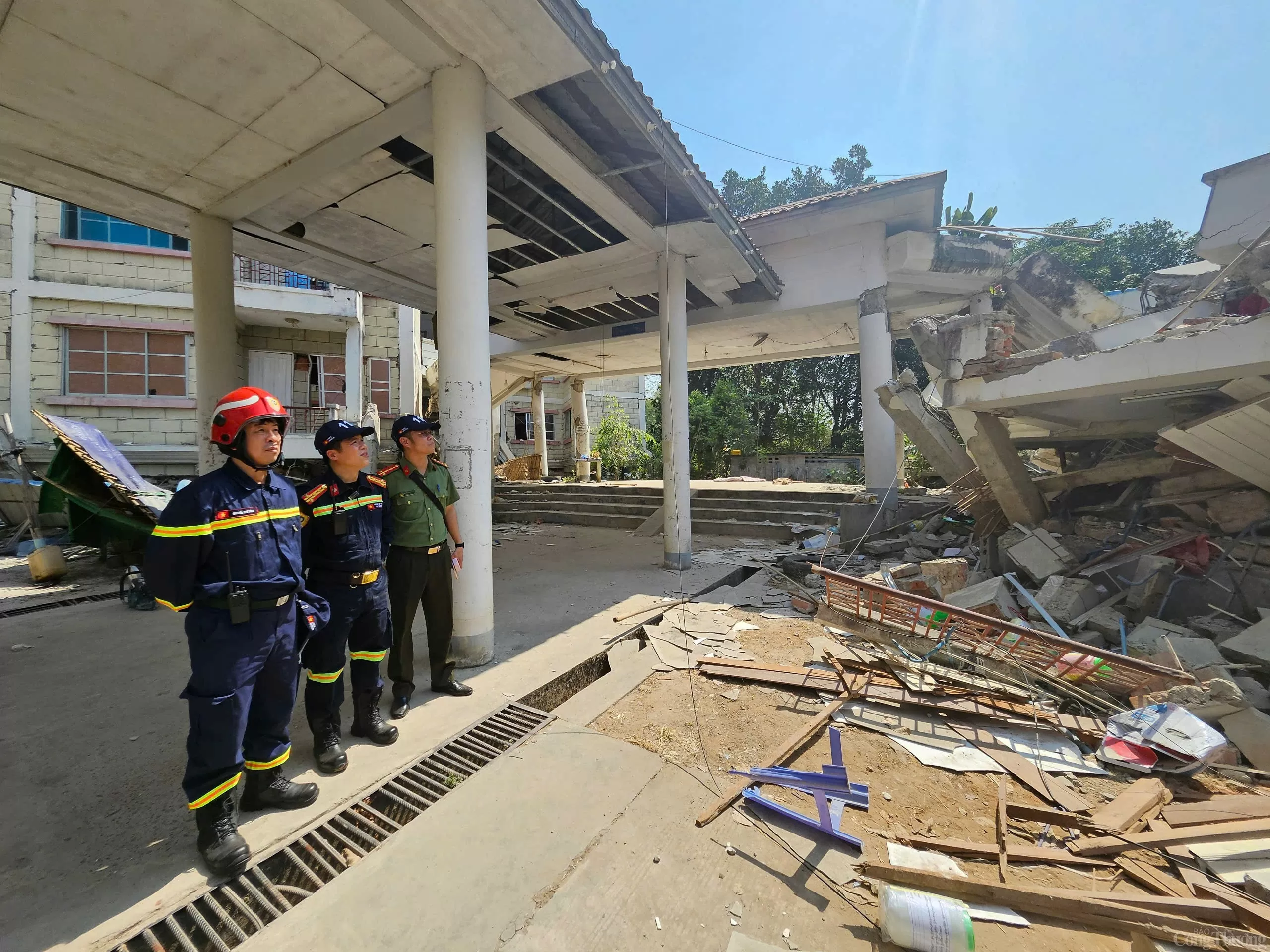 Hình ảnh đầu tiên về Đoàn cứu trợ Việt Nam tại Myanmar Hình ảnh đầu tiên về đoàn cứu trợ Việt Nam tại Myanmar