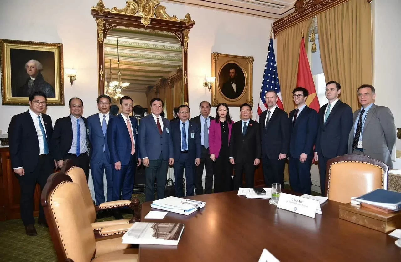 Thông tin mới nhất về Phó Thủ tướng Hồ Đức Phớc làm việc với đại diện Hoa Kỳ