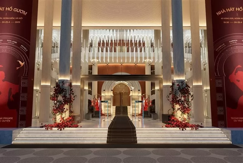 Techcombank mang cả tinh hoa nước Pháp về Việt Nam, tôn vinh những di sản văn hóa độc bản