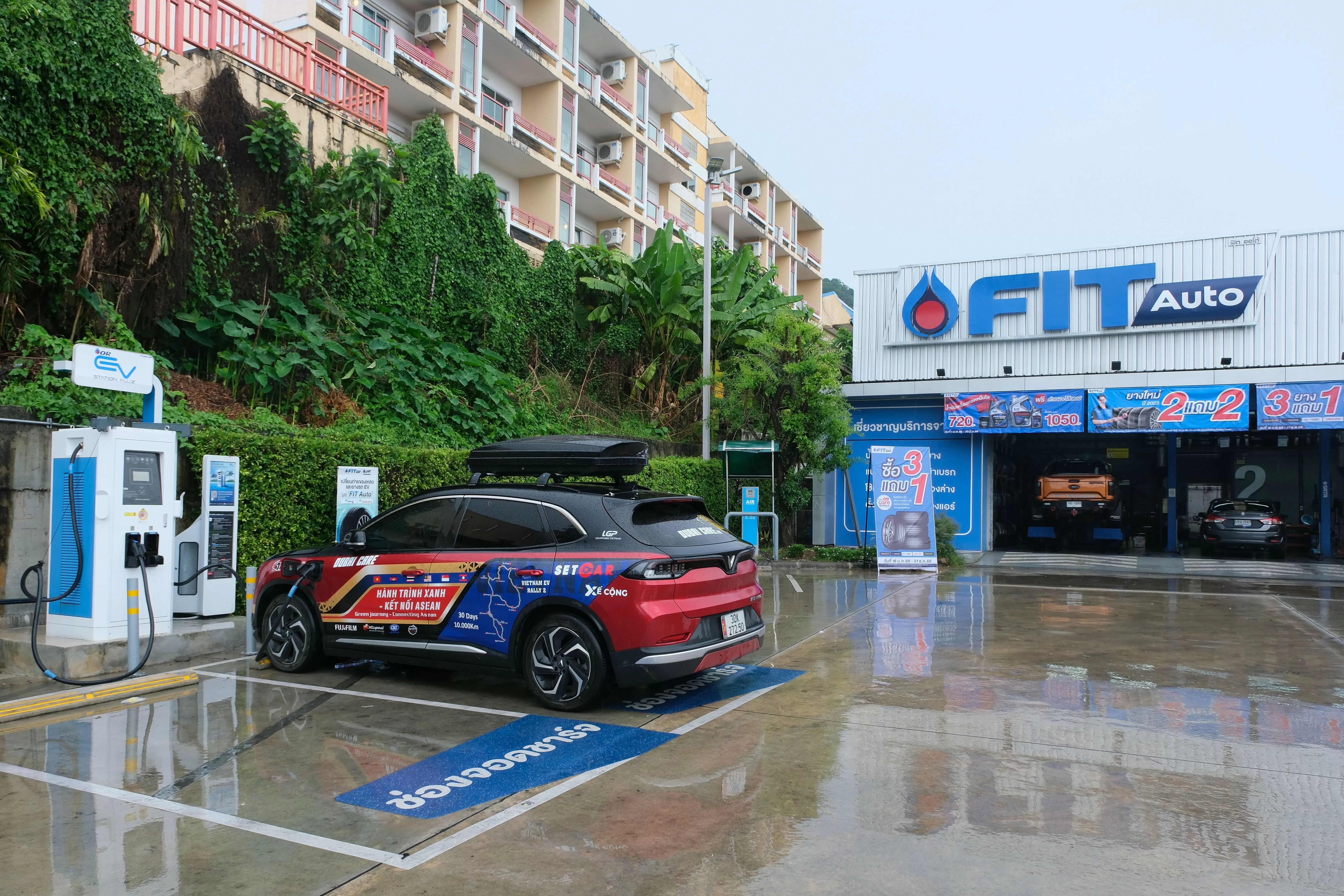 Hệ thống cây xăng PTT của Thái Lan được bao gồm nhiều dịch vụ, bao gồm bảo dưỡng ô tô. Ảnh: NVCC Hệ thống cây xăng PTT của Thái Lan được bao gồm nhiều dịch vụ, bao gồm bảo dưỡng ô tô. Ảnh: NVCC