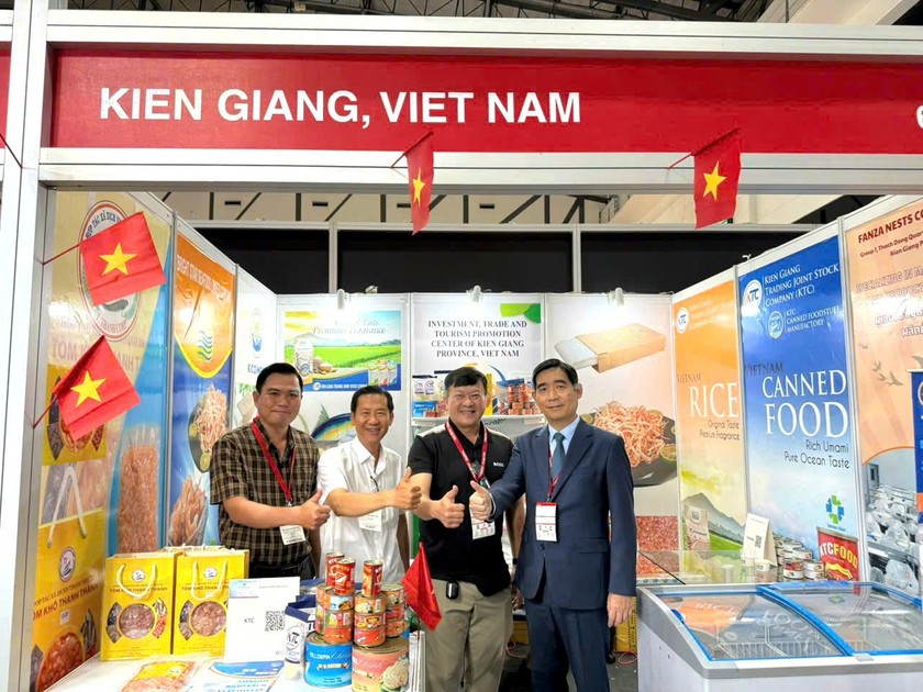 Công ty Cổ phần Thương mại Kiên Giang – Nhà máy thực phẩm đóng hộp KTC tại hội chợ tổ chức tại Thái Lan Công ty Cổ phần Thương mại Kiên Giang – Nhà máy thực phẩm đóng hộp KTC tại hội chợ tổ chức tại Thái Lan