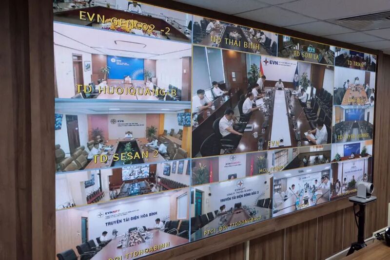 Công ty tổ chức buổi họp trực tuyến với các đội TTĐ khu vực, rà soát công tác đảm bảo cung ứng điện, phục vụ kỷ niệm 80 năm Cách mạng tháng tám và Quốc khánh 2.9. Ảnh: Mạnh Hùng