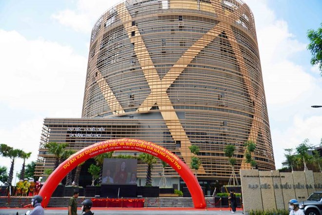 Rạp xiếc quy mô 10.000m2 ở TPHCM đi vào hoạt động