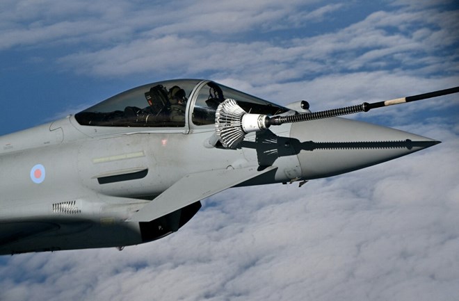 NATO điều động chiến đấu cơ Typhoon giữa lúc Nga tấn công Ukraina