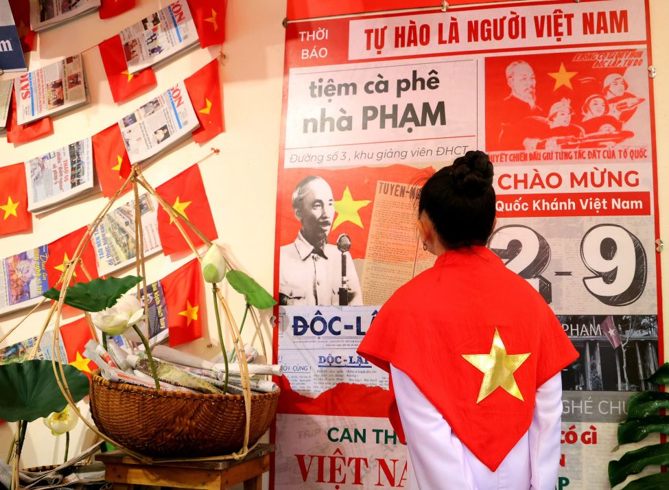 Em Trần Ngọc Tường Vy, học sinh lớp 5 Trường Tiểu học Thới Bình 1 (TP Cần Thơ), chia sẻ: “Em cảm thấy hạnh phúc và biết ơn ông cha đã hy sinh để đất nước được độc lập, hòa bình. Em còn quay những video ngắn đăng lên TikTok, lồng nhạc về quê hương, đất nước để truyền cảm hứng đến các bạn”.