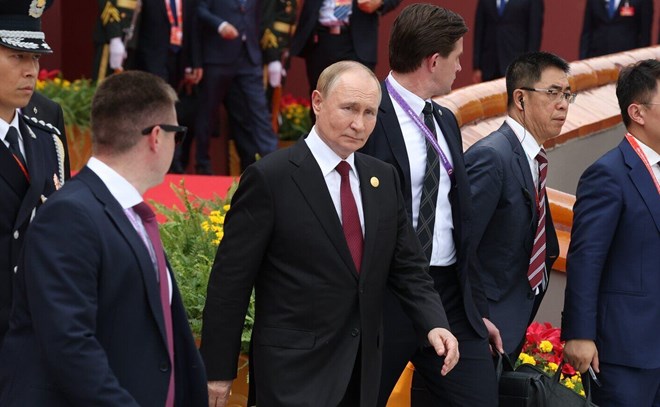 Ông Putin sẵn sàng gặp ông Zelensky tại Mátxcơva, cảnh báo vẫn dùng vũ lực nếu cần