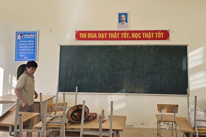 Trường vùng lũ mượn nhà văn hóa, trụ sở xã đón học sinh ngày khai giảng