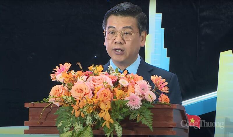 Ông Võ Văn Dũng, Phó Chủ tịch UBND TP. Hồ Chí Minh phát biểu tại sự kiện.