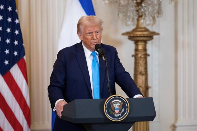 Ông Trump sẵn sàng cho đợt trừng phạt Nga mới, nhắm vào khách hàng mua dầu của Mátxcơva