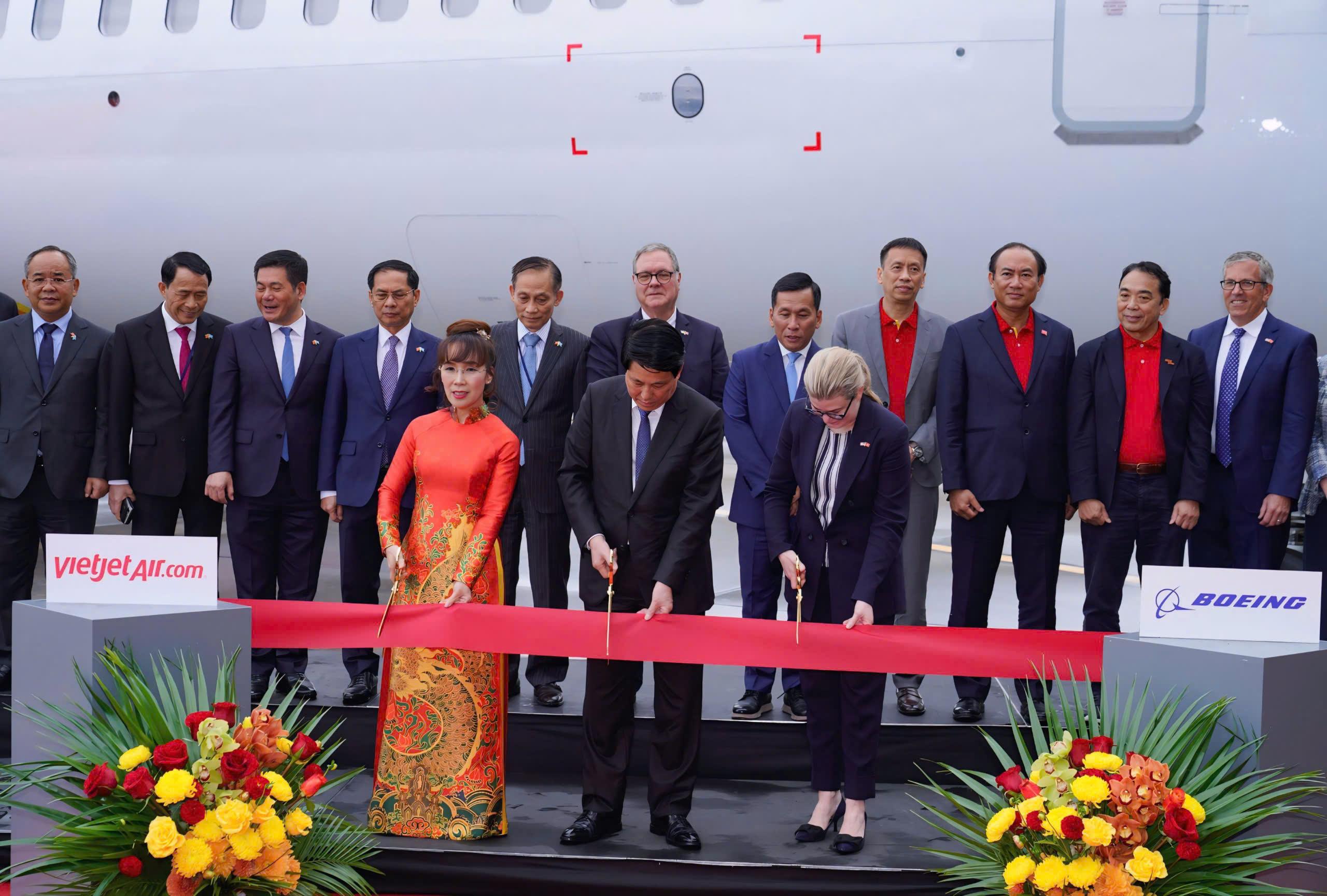 Vietjet nhận Boeing 737-8, mở chương mới trong hợp tác hàng không Việt Nam - Hoa Kỳ - 10