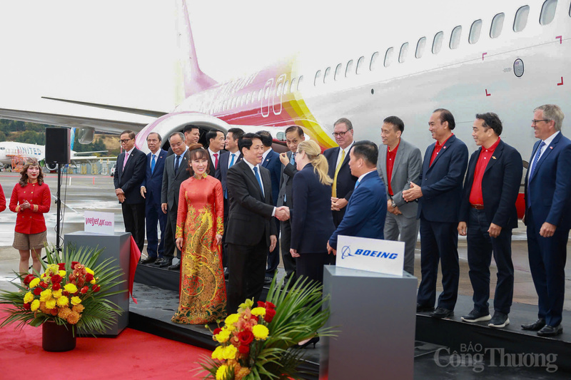 Nhân sự kiện này, Chủ tịch nước Lương Cường tin tưởng và kỳ vọng, hợp tác trong lĩnh vực hàng không giữa Việt Nam - Hoa Kỳ sẽ bước sang chương mới. Ảnh: Nguyên Minh