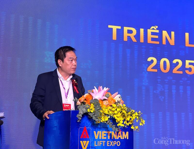 Ông Võ Hồng Sơn - Trưởng đại diện Văn phòng Bộ Công Thương khu vực miền Trung - miền Nam phát biểu chỉ đạo tại lễ khai mạc.