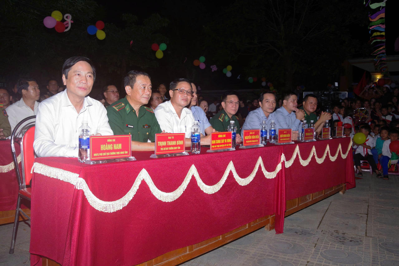 Đại biểu tham dự Chương trình.