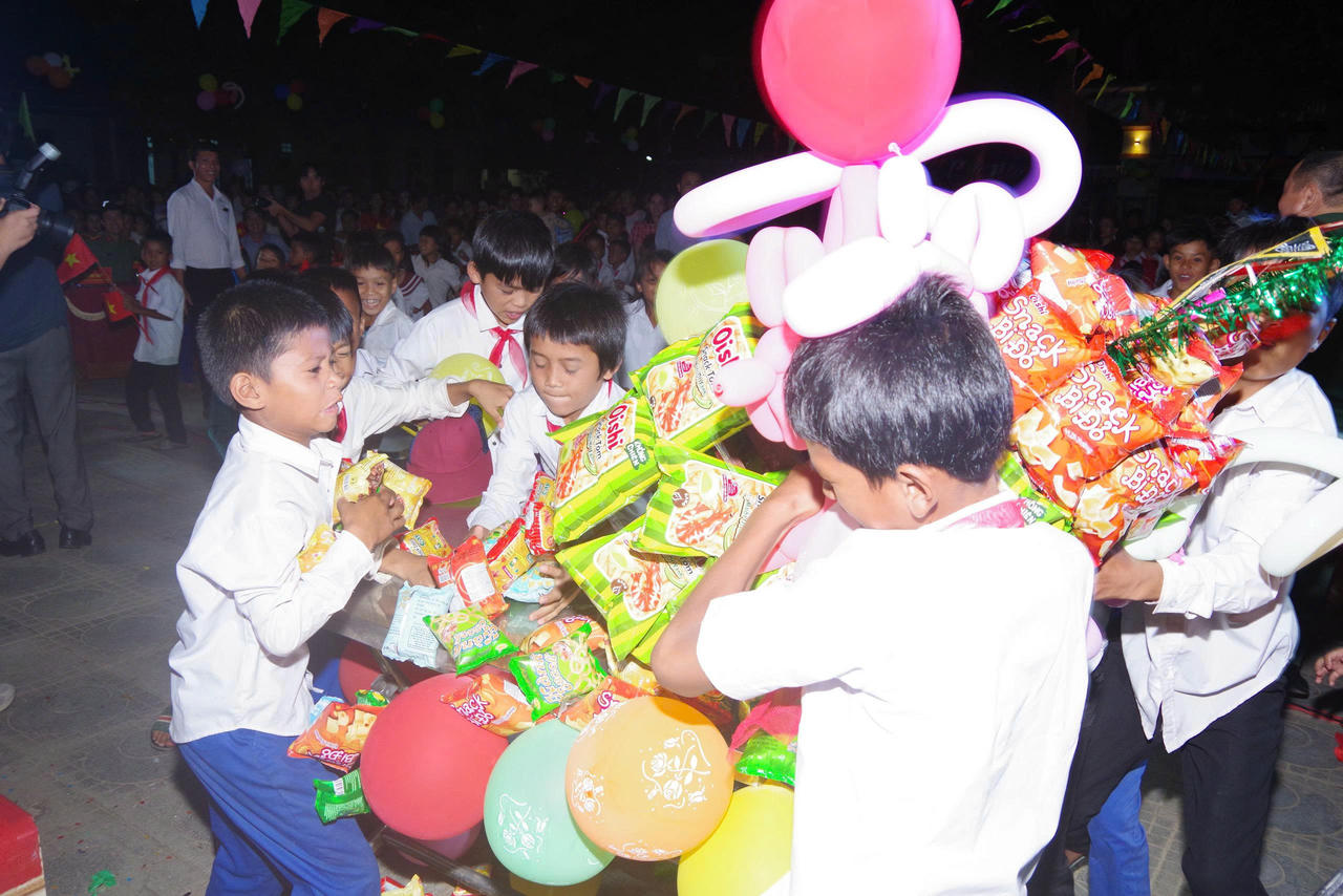 Tiết mục cùng vui với chú Cuội trong Đêm hội trăng rằm.