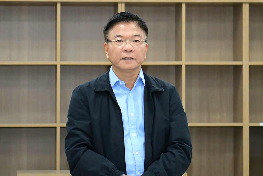 Phó Thủ tướng Chính phủ Lê Thành Long phát biểu chỉ đạo tại hội nghị.