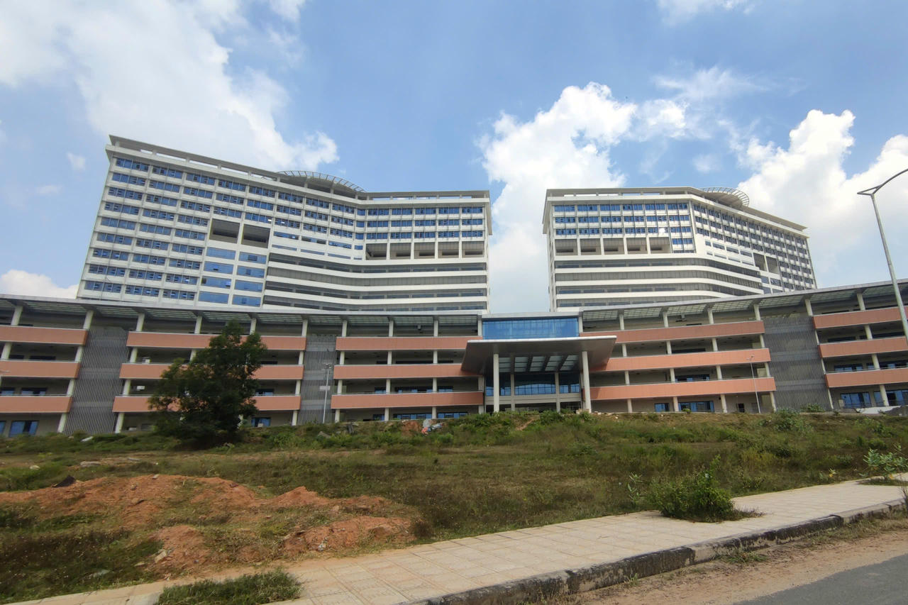 Phấn đấu hoàn thành và đưa vào khai thác, vận hành Bệnh viện Đa khoa Bình Dương 1500 giường trong năm 2026.