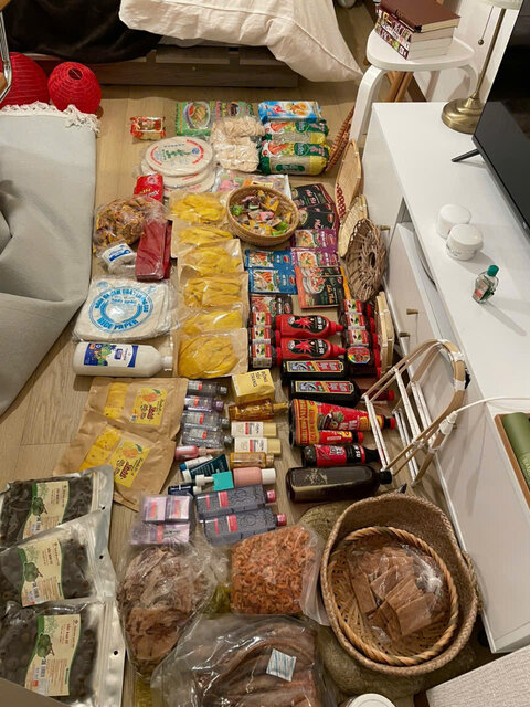 Hành trang mẹ anh Tâm chuẩn bị cho con trai.