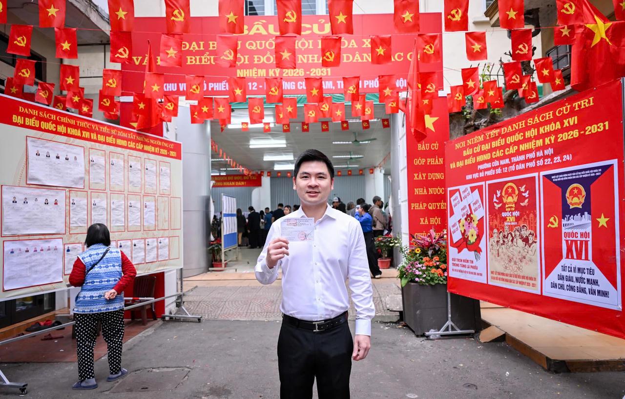 Doanh nhân trẻ Đỗ Vinh Quang tham gia bỏ phiếu trong Ngày hội toàn dân đi bầu cử