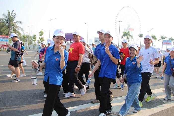 Lễ Mít-tinh ngày sức khỏe toàn dân lan tỏa thông điệp chủ động phòng bệnh. Ảnh: Nguyễn Linh