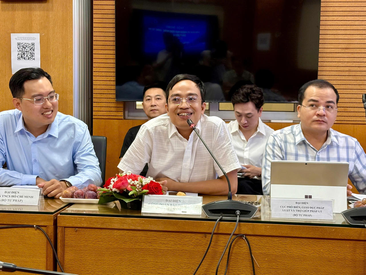 Các đại biểu tham dự tại Hội nghị.