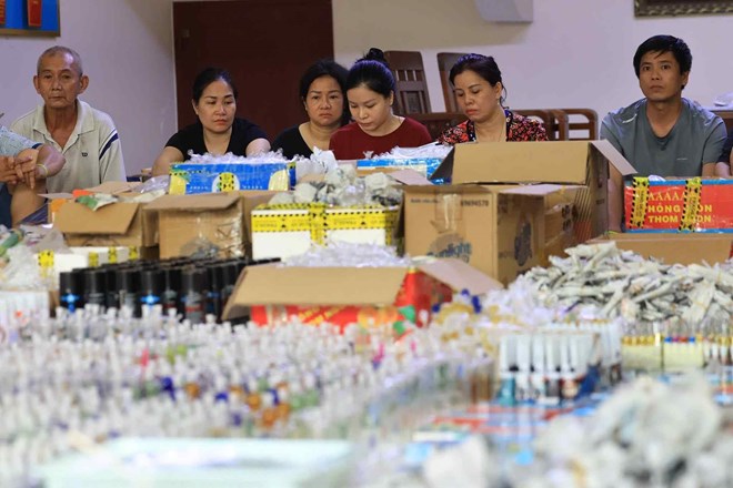 Triệt phá đường dây sản xuất hơn 100.000 dụng cụ phục vụ sử dụng trái phép ma túy